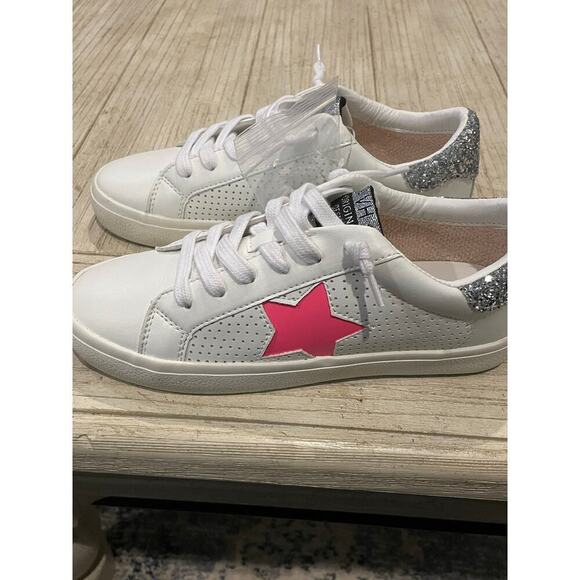 Vintage Havana Women's White Sneakers with Pink Star Accents 6.5 NWT - Picture 9 of 9